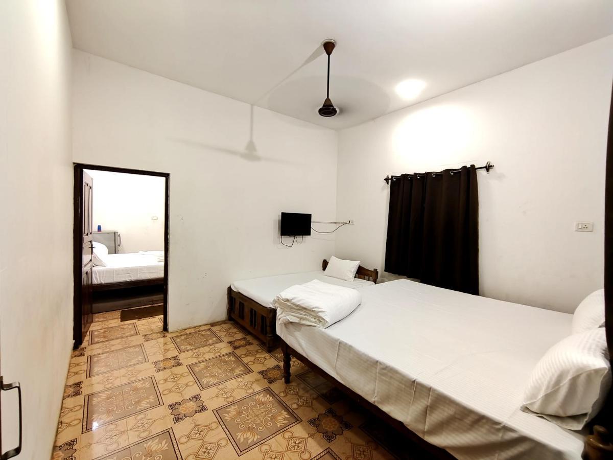 Hotel Calangute Turista Exterior foto